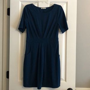 Flattering dress with pockets